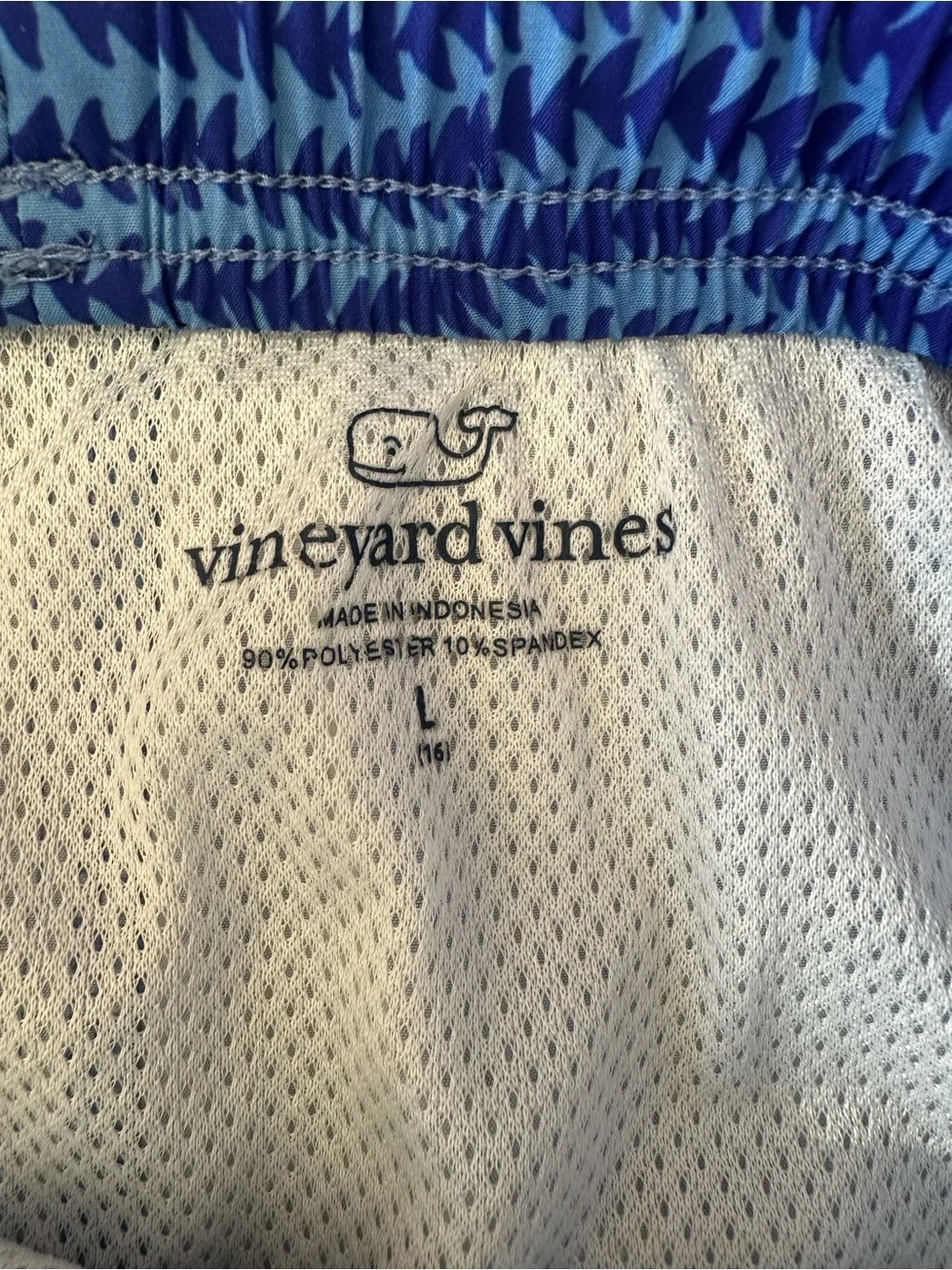 VINEYARD VINES Boy's Wavy Tails Color Block Chappy Swim‎ Trunks Size Large